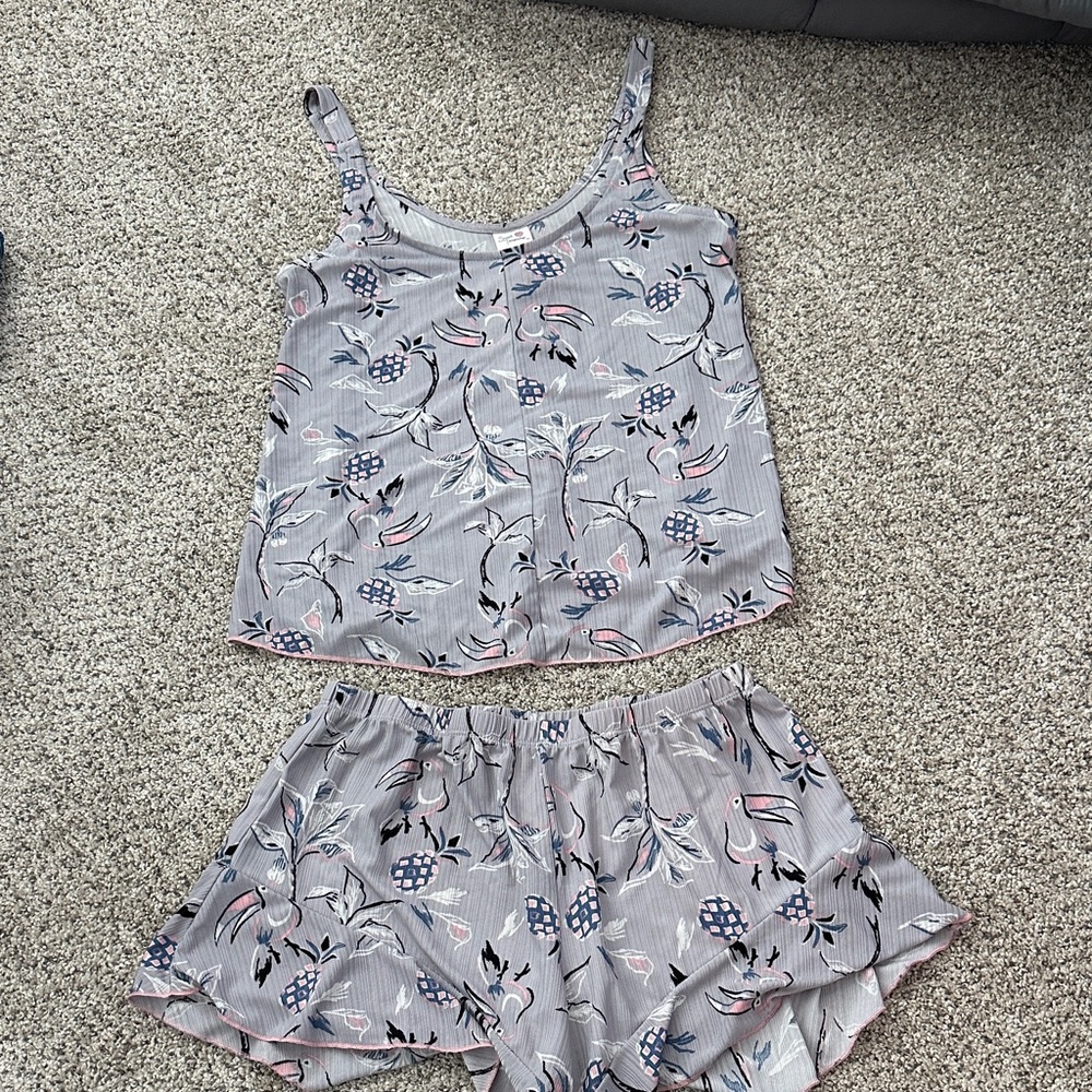 Secret Treasures Gray Floral Pajama Set
